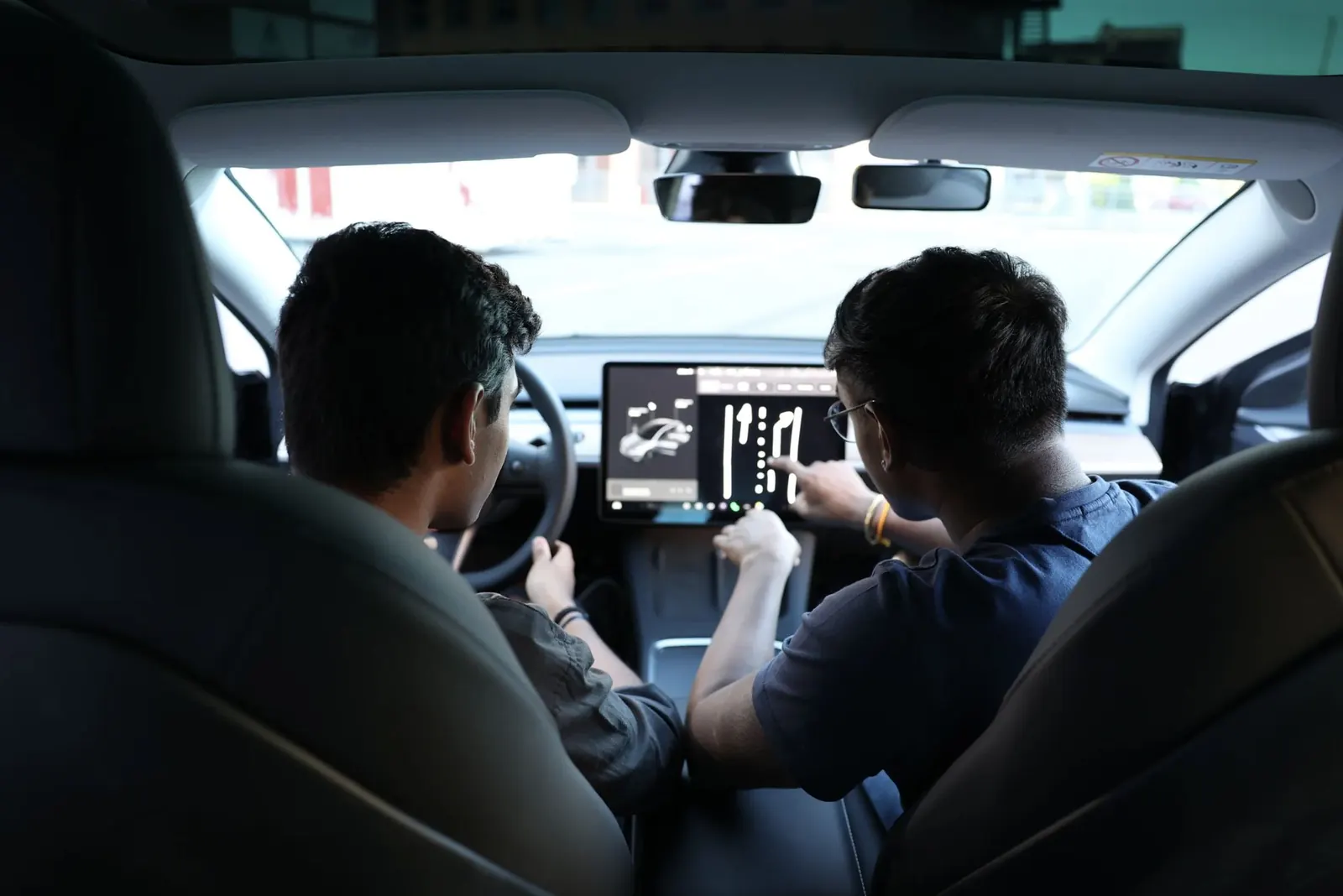 Videoanalyse: Ausschnitt aus einer Fahrstunde im Tesla
